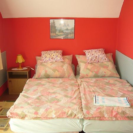 Orszag Apartmanhaz ซาลาคาโรส ภายนอก รูปภาพ