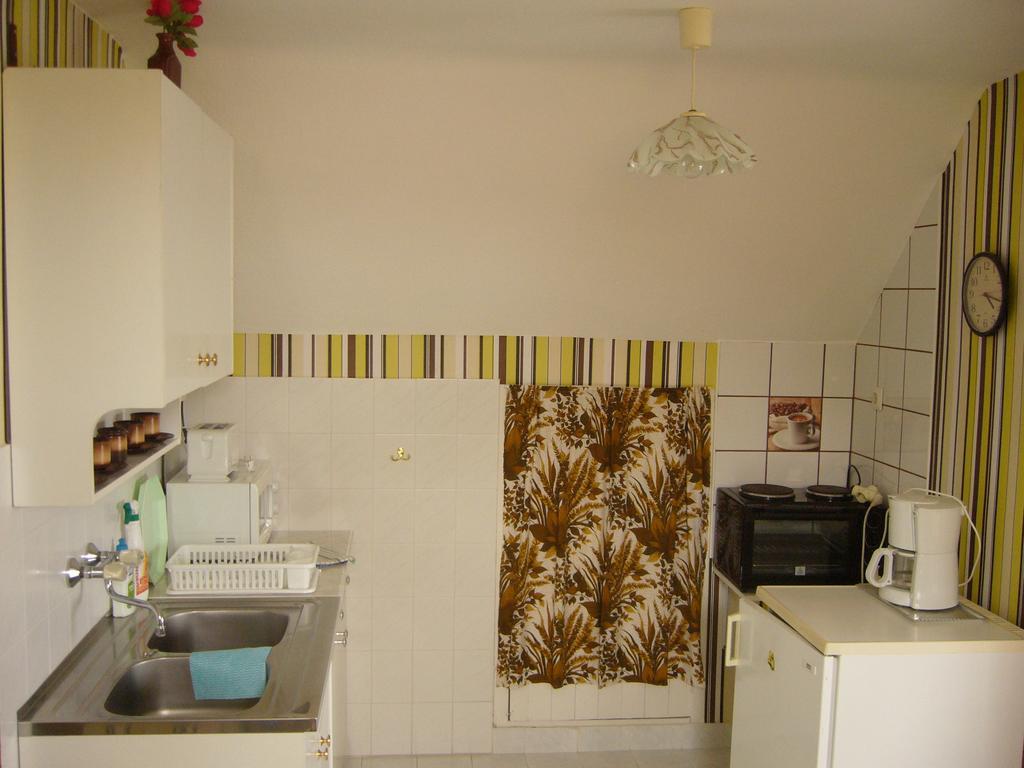 Orszag Apartmanhaz ซาลาคาโรส ภายนอก รูปภาพ