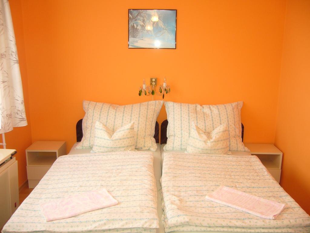 Orszag Apartmanhaz ซาลาคาโรส ภายนอก รูปภาพ