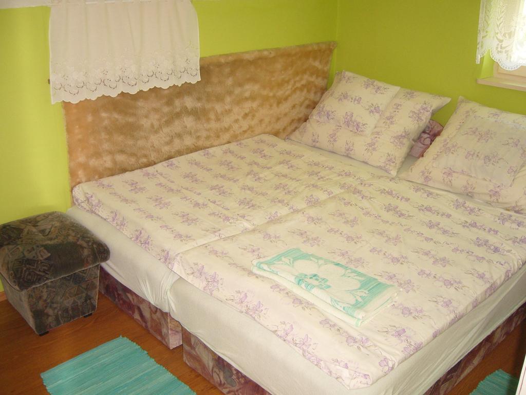 Orszag Apartmanhaz ซาลาคาโรส ภายนอก รูปภาพ